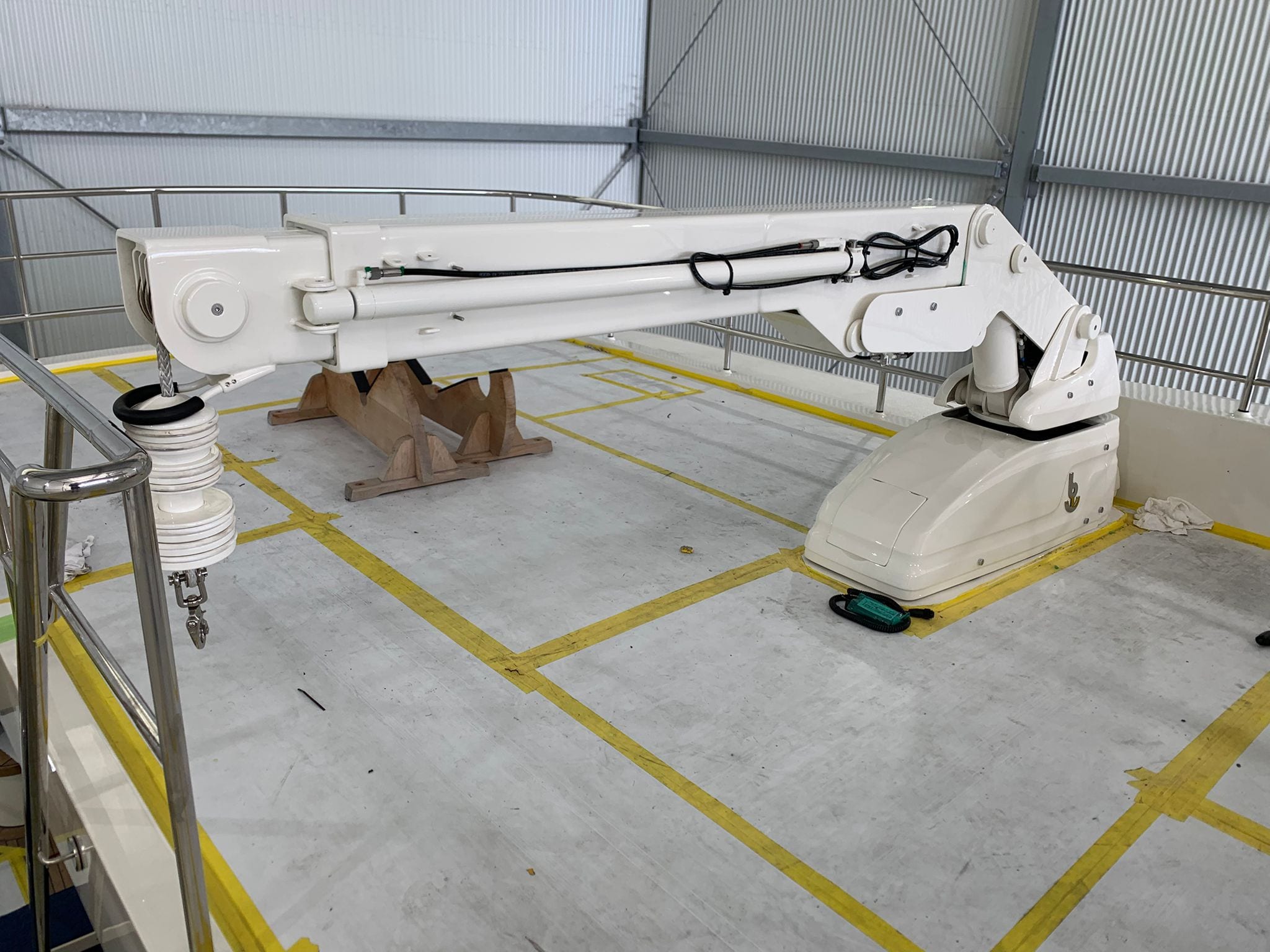 Hydraulic Davit Crane Refurbishment & Load Test, Motor Yacht