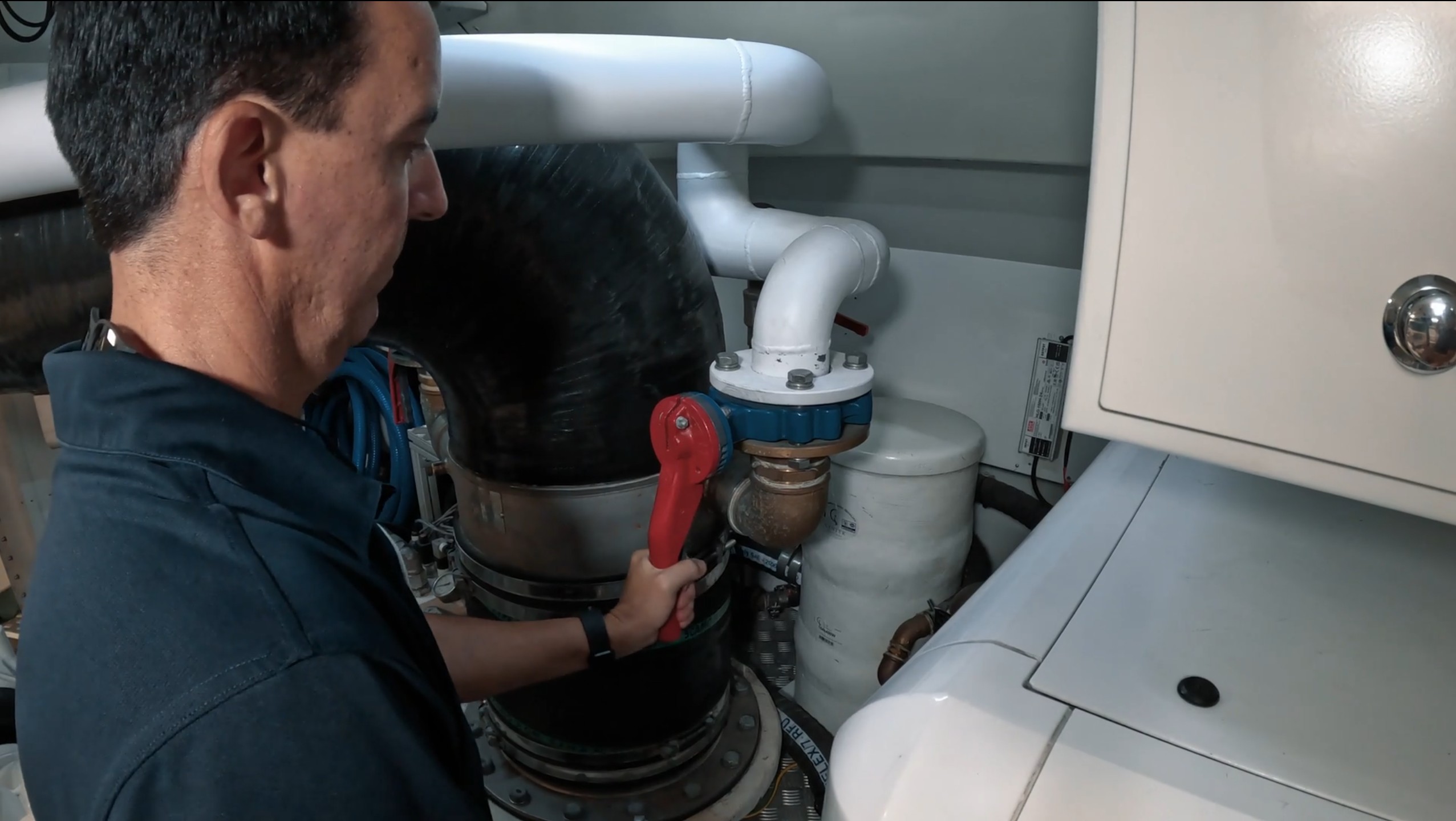 Systems & plumbing service