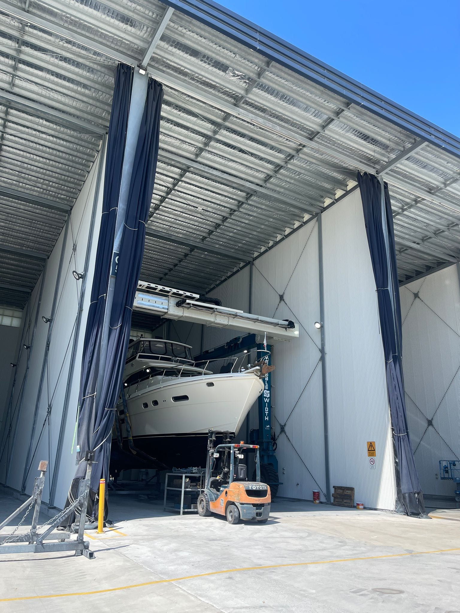 Whole-Vessel Systems Survey & Hardstand Maintenance, Flybridge Motor Yacht